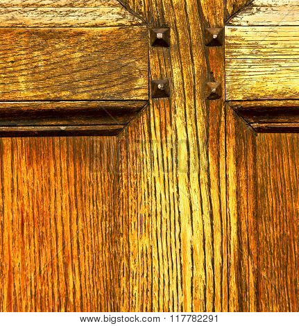 Brebbia Abstract   Rusty Brass Brown
