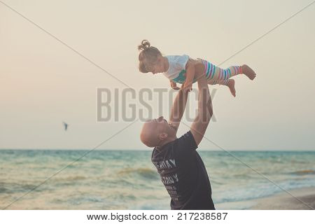Hokum Tender Scene Of Handsome Bolt Happy Father Enjoy Life Time Summer Vacation With His Little Bab