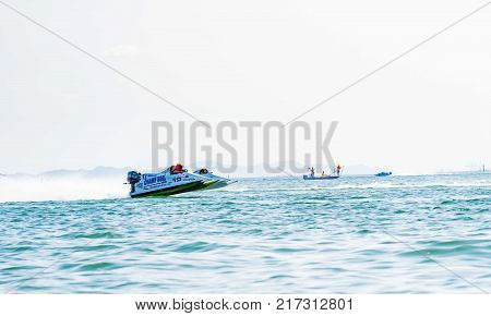 Chonburi, Thailand-november 26, 2017 : F3 Boat With Beautiful Sky And Sea In Bangsaen Power Boat 201