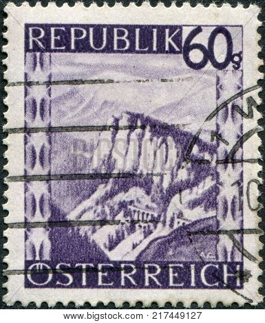 AUSTRIA - CIRCA 1945: A stamp printed in Austria is shown Railroad viaducts near Semmering circa 1945