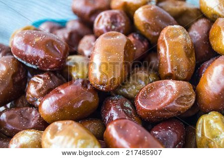 Elaeagnus fruit, ripe fruit natural Elaeagnus, Elaeagnus fruit of the medicinal fruit, ripe fruit Elaeagnus natural, healing ...