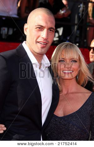 LOS ANGELES - JUL 13: Jamie Pressly přijíždí na ESPY Awards 2011 v Nokia Theatre v LA Live na
