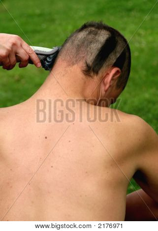 Sonra kafa ile tıraş