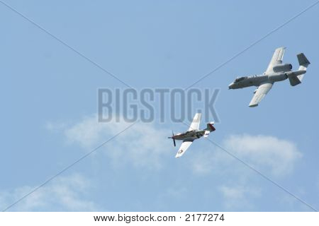 อดีต และปัจจุบัน