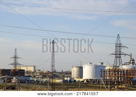 Refinery. Reservoirs For Storage Of Refinery Products. Rectification Columns. Distillation Columns, 