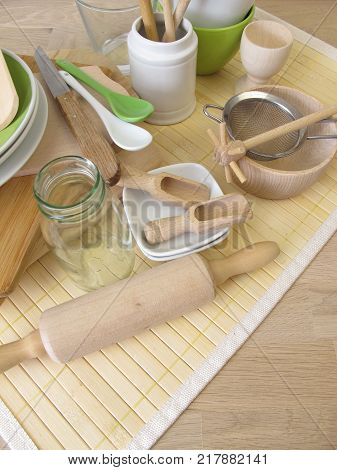 Kitchen utensils or kitchenware without plastic on table