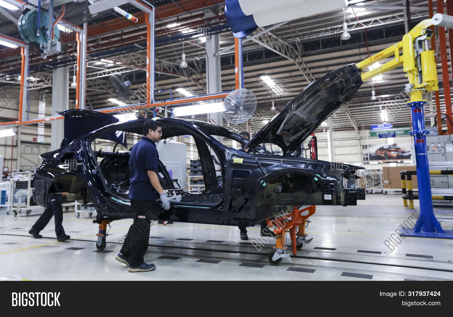 Workers Assembles Cars Image & Photo (Free Trial) Bigstock