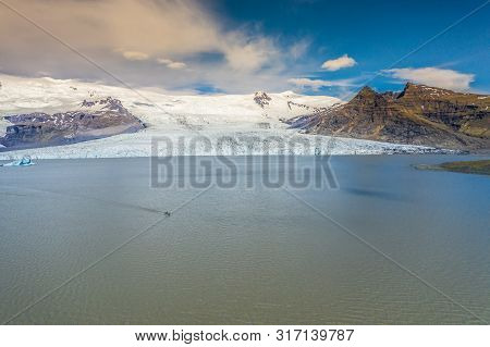 Vatnajokull Glacier, Vatnajokull National Park. Iceland's Largest Glacier.