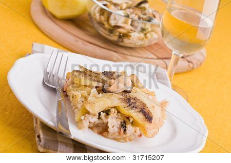 Riz pommes de terre et moules.