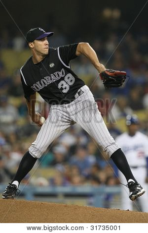 ロサンゼルス - 9 月 17： ロッキーズ P ウバルド ・ ヒメネス #38 ピッチ MLB ロッキーズ対ドジャースのゲーム中に