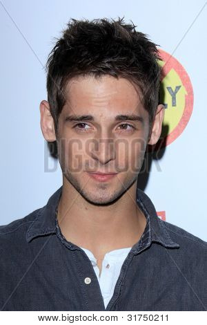 LOS ANGELES - MAR 26: Jean-Luc Bilodeau anländer till 
