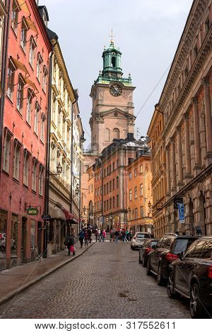 Stockholm, Sweden - May 1, 2019: On An Old Street In Gamlastan. The Ancient Part Of The City. In The