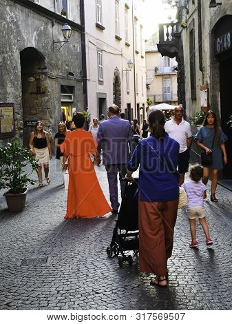 20 July 2019-orvieto-italy-walking Through The Streets Of Orvieto