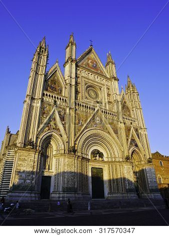 20 July 2019-orvieto-italy-the Beautiful Cathedral Of Orvieto At Sunset