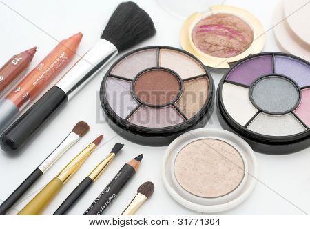 cosméticos y maquillaje cepillo