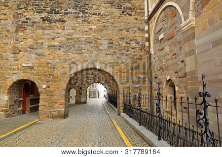 Arches Located On Sint Servaasklooster Street (western Side Of The Basilica Of Saint Servatius, 11th