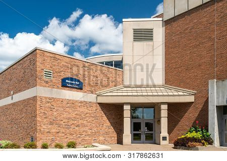 Micheels Hall And Furlong Gallery At University Of Wisconsin–stout
