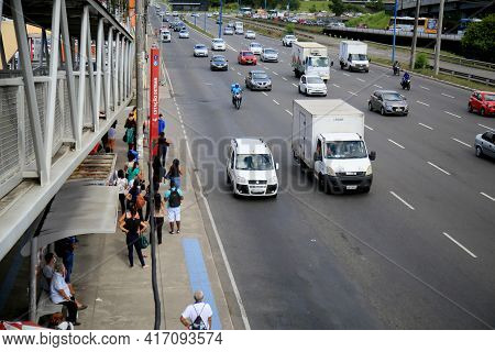 ..transit Of Vehicles In Salvador