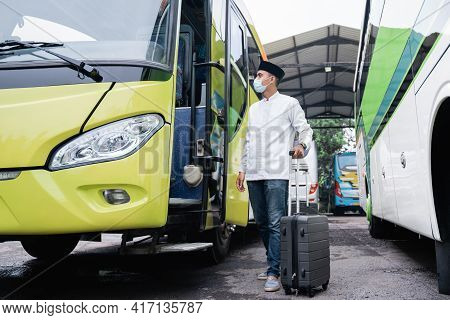 Male Muslim Travel By Bus During Pandemic