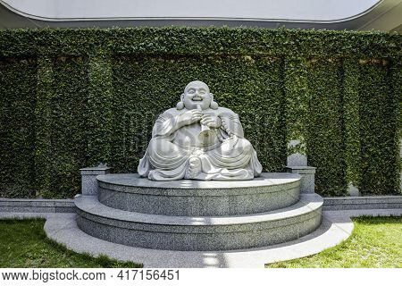 Visit The Biggest Temple In Batam Island, Indonesia - Nov 29, 2018, The Golden Kwan-yin Statue In Th