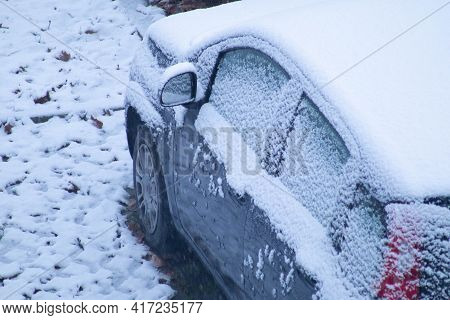 Vista De Un Invierno Nevado En El Norte De Italia 2020