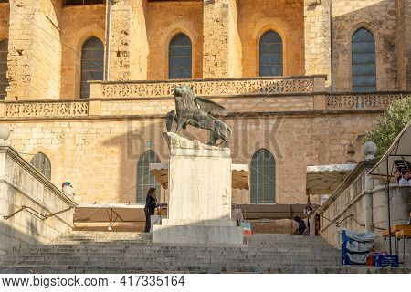 Sineu, Spain; April 14 2021: Weekly Street Market In The Majorcan Town Of Sineu In Times Of The De-e