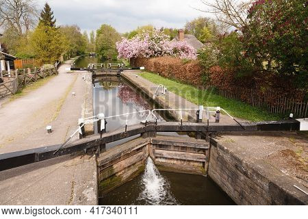 Canal Lock And Lock Keepers Cottage On The Grand Union Canal, London, Uk