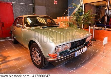 Reims, France - September 16, 2019: Old Car Peugeot 504 Coupe In The Reims-champagne Automobile Muse