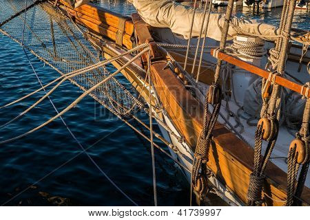 Яхта. Море. Порт