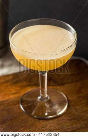 Refreshing Boozy Whiskey Daisy Cocktail