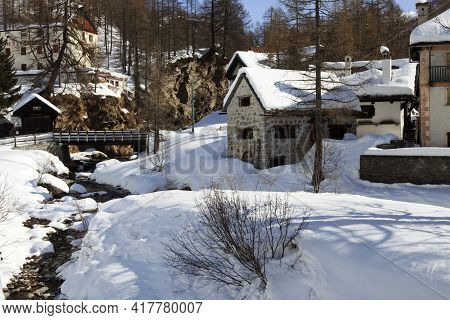Devero Park ( Verbano-cusio-ossola ), Italy - January 15, 2017: Houses View In Alpe Devero Park, Oss