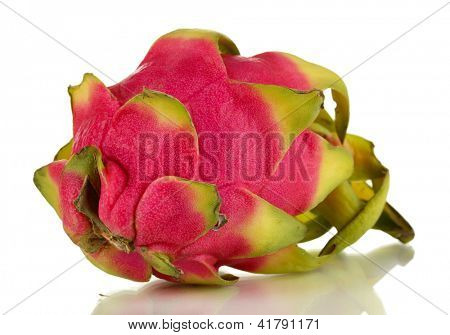 Pitahaya matura isolata on white