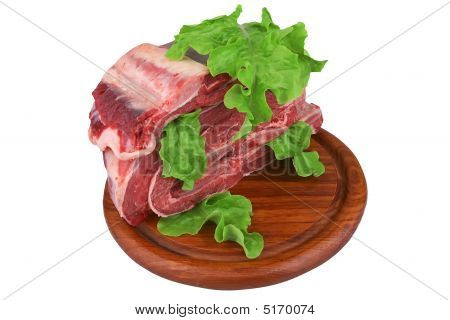 Asado uncooked บนถาดไม้