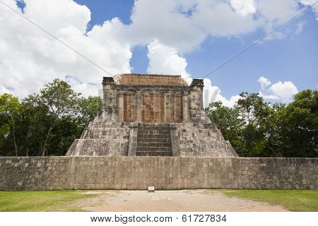 Ruins near Chichen Itza pyramid, Mexico