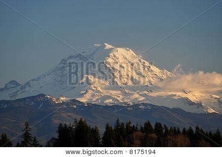 Monte Rainier Sunset