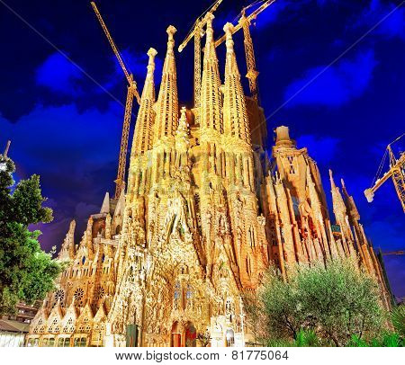 BARCELONA, SPAIN - SEPTEMBER 02: Sagrada Familia,beautiful and majestic  outdoor  view .