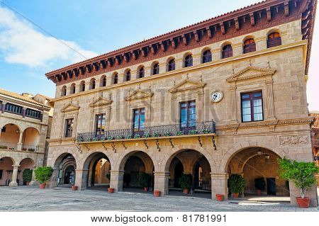 BARCELONA, SPAIN - SEPT  02, 2014: Beautiful landscape of the urban view Barcelona