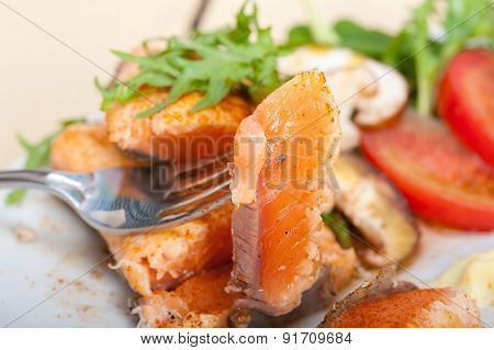Grilled Samon Filet With Vegetables Salad