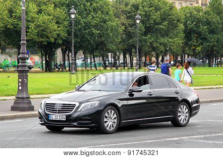Mercedes-benz W222 S-class