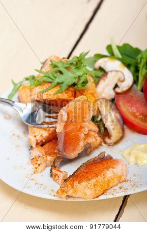 Grilled Samon Filet With Vegetables Salad