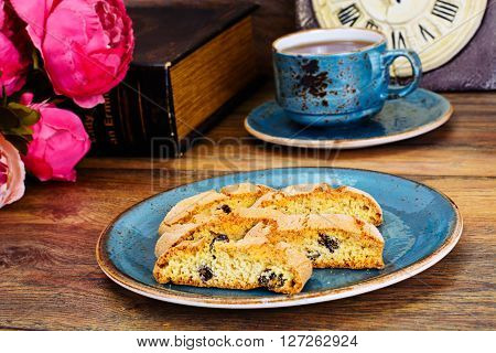 Kantuchchi with Almonds and Raisins, Biscotti Studio Photo