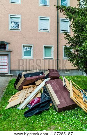 bulky waste is after termination of the lease on the road
