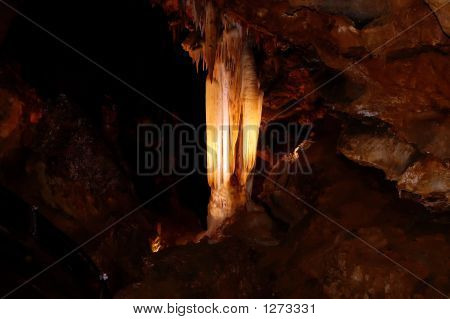 Caverne
