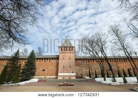 Kremlin wall in Smolensk Russia, eternal flame-2.