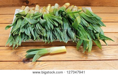 Russian name - Asphodel (asfodil), Latin name - Asphodelus. The family - Liliaceae