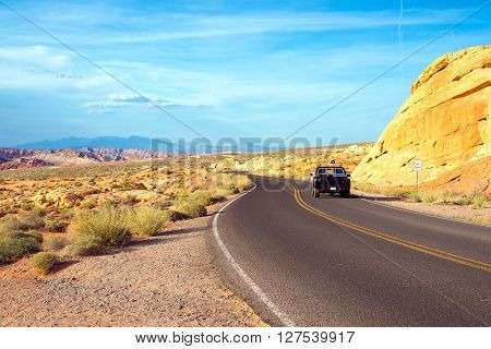 road through Rainbow vista in Valley of Fire State Park