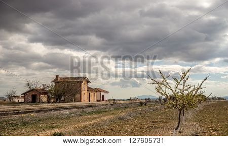 Old vintage and abandoned barn in the plains of Andalusia, Spain