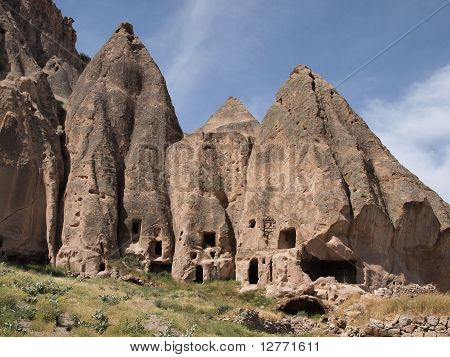 bizarre klippeformationer i Cappadocia