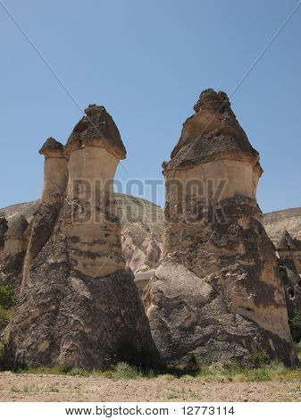 bizarre klippeformationer i Cappadocia