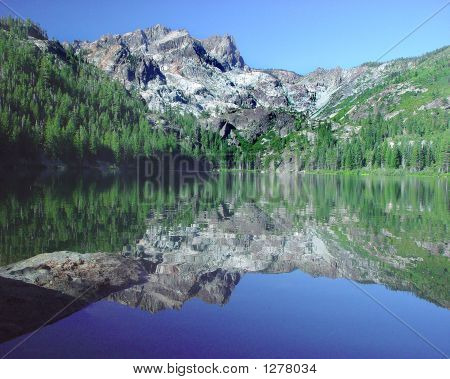 Reflexões de Lago
